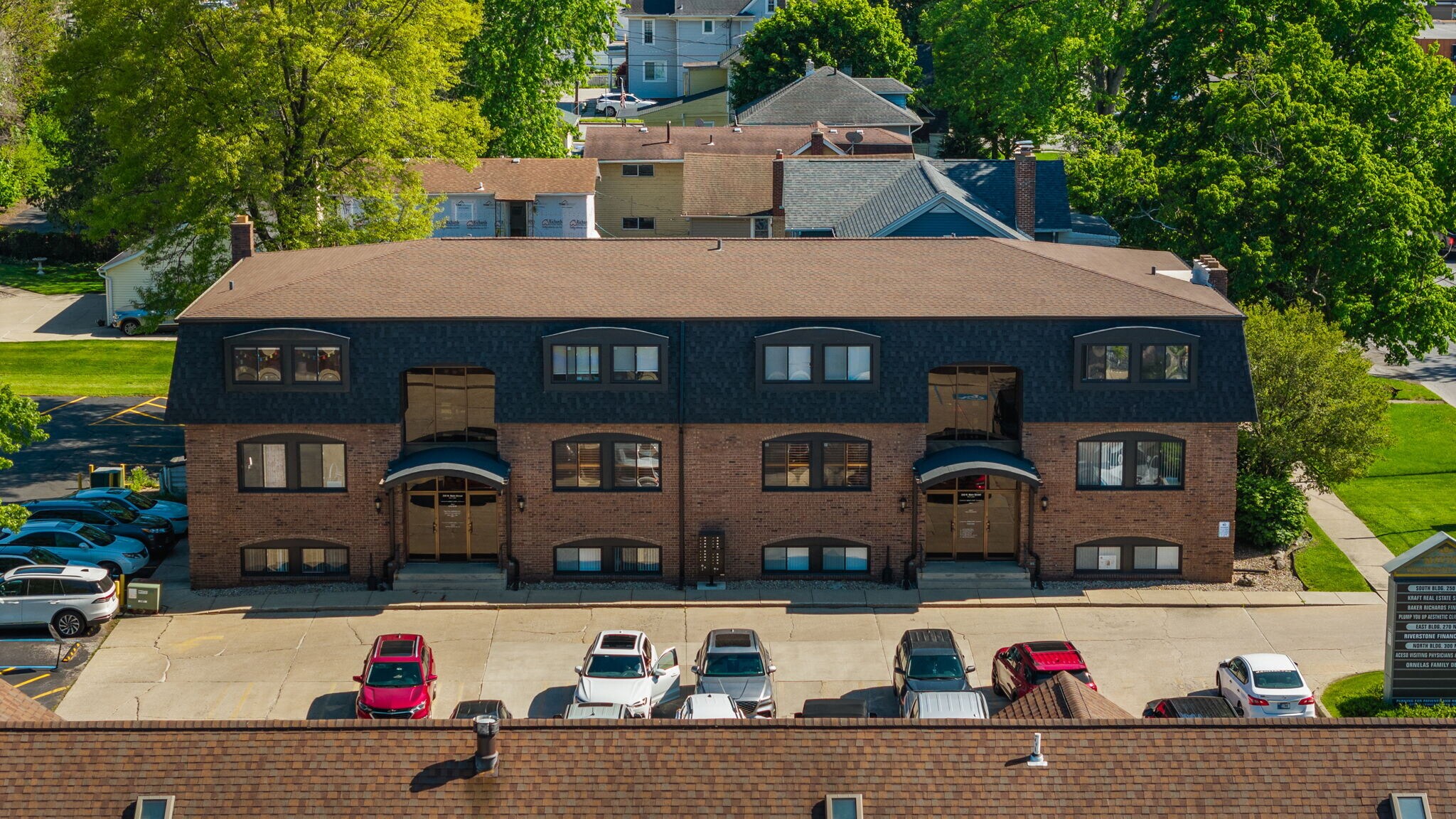 250 N Main St, Crown Point, IN à vendre Photo de l’immeuble– Image 1 sur 53