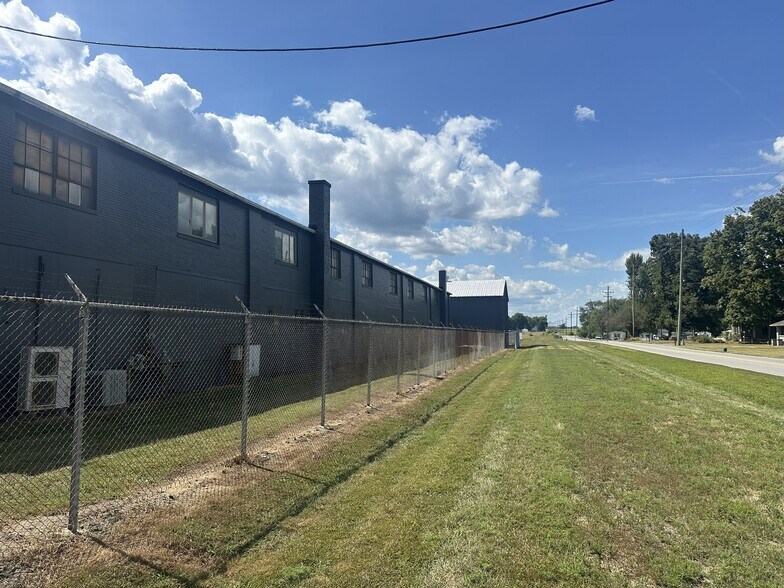 4530 N 25th St, Terre Haute, IN à vendre - Photo de l’immeuble – Image 3 sur 24