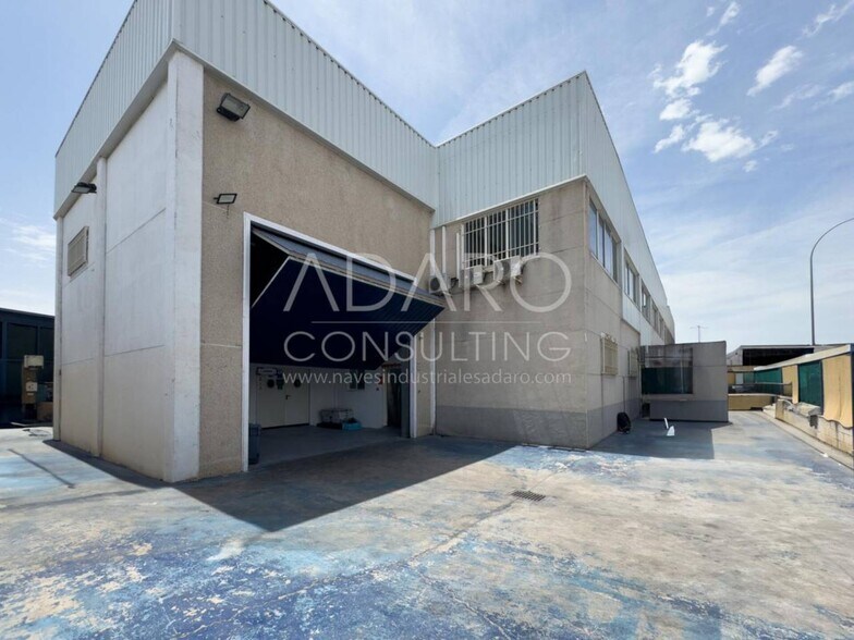 Industriel/Logistique dans Móstoles, Madrid à vendre - Photo de l’immeuble – Image 1 sur 19