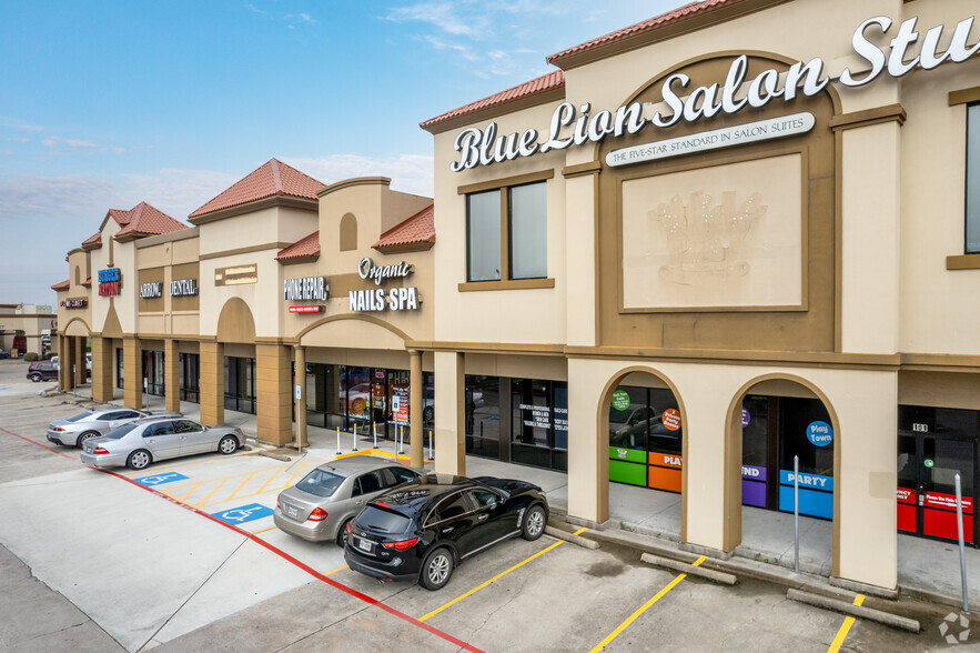 9515 W Broadway St, Pearland, TX à louer - Photo de l’immeuble – Image 2 sur 4