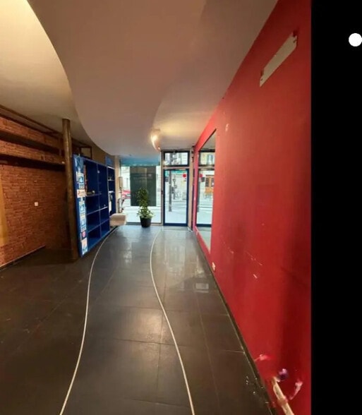 Local commercial dans Paris à louer - Photo intérieure – Image 2 sur 4