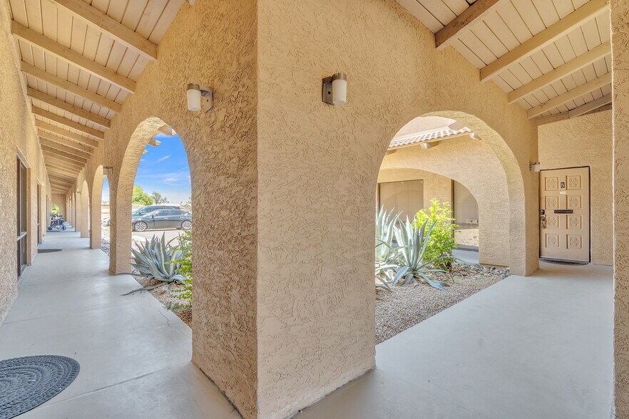 13711 W Camino Del Sol, Sun City West, AZ à louer - Photo de l’immeuble – Image 2 sur 9