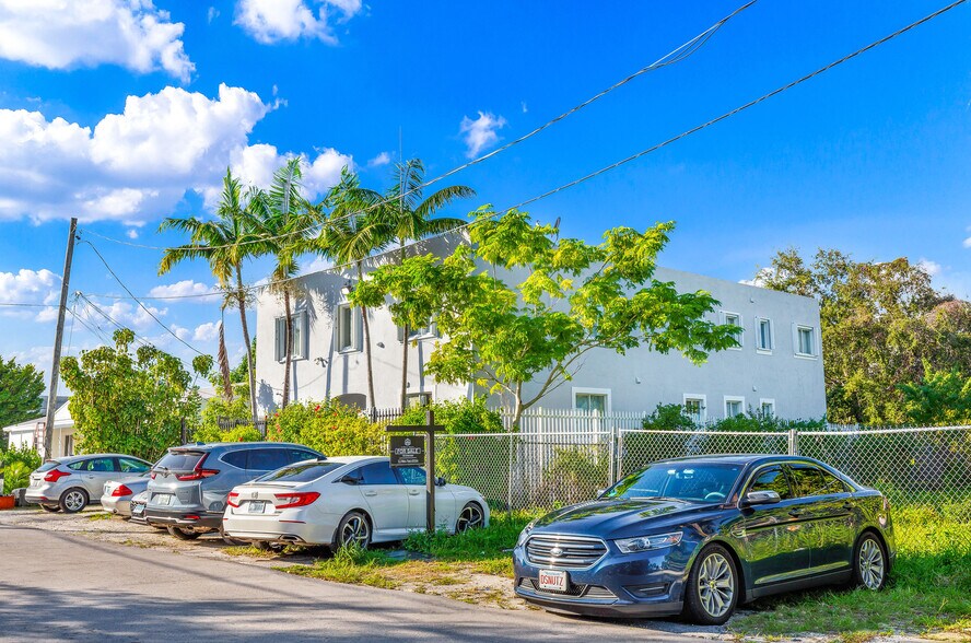 121 NE 55th St, Miami, FL à vendre - Photo de l’immeuble – Image 2 sur 31