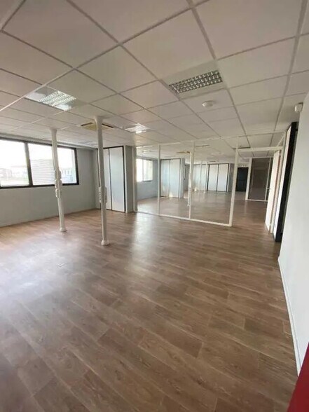 Bureau dans Le Havre à louer - Photo de l’immeuble – Image 2 sur 8