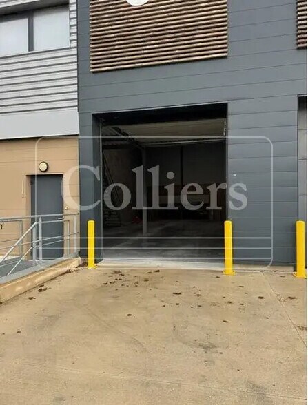 Bureau dans Saint-Victoret à louer - Photo de l’immeuble – Image 1 sur 7