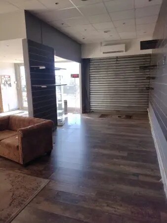 Local d’activités dans Perpignan à louer - Photo de l’immeuble – Image 1 sur 4