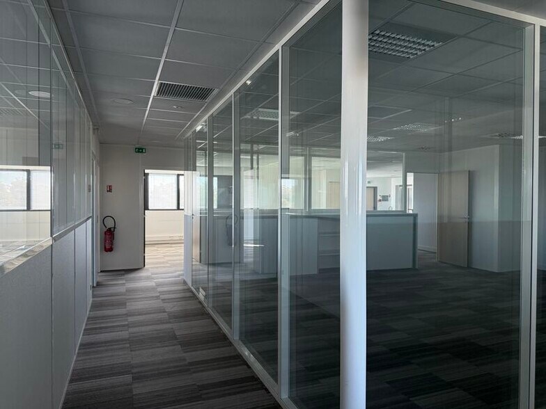 Bureau dans Artigues-près-Bordeaux à vendre - Photo intérieure – Image 3 sur 9