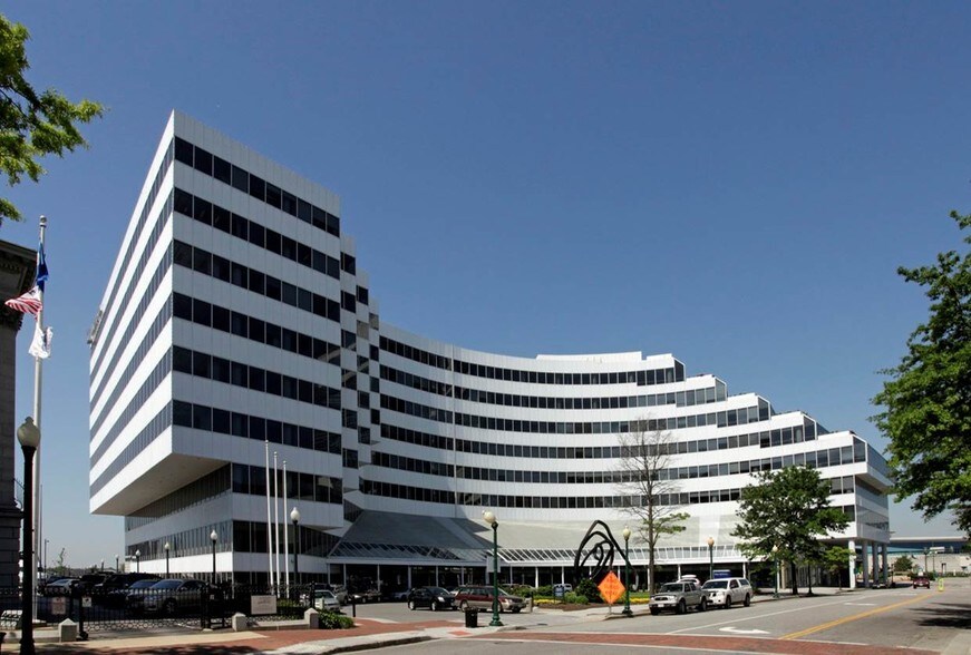 101 W Main St, Norfolk, VA à louer - Photo de l’immeuble – Image 3 sur 24