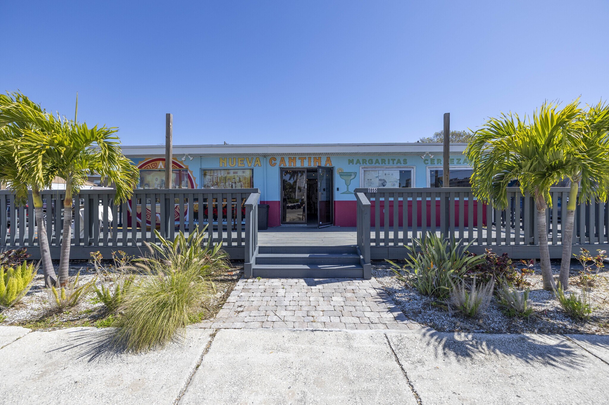 5955 Gulf Winds Dr, Saint Pete Beach, FL à vendre Photo de l’immeuble– Image 1 sur 2