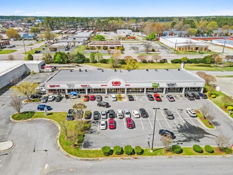 240 Greenville Blvd SE, Greenville, NC à louer - Photo de l’immeuble – Image 3 sur 15