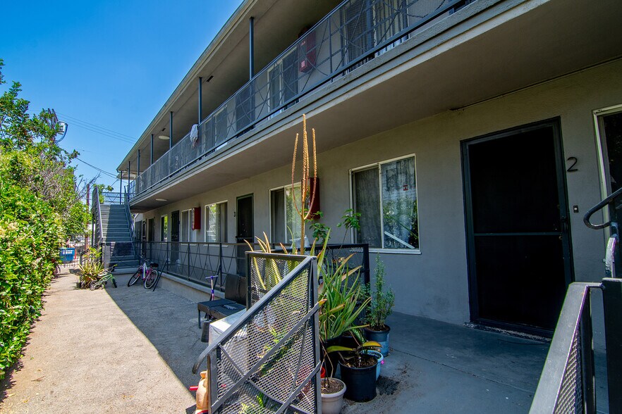 2241 W 14th St, Los Angeles, CA à vendre - Photo de l’immeuble – Image 2 sur 14