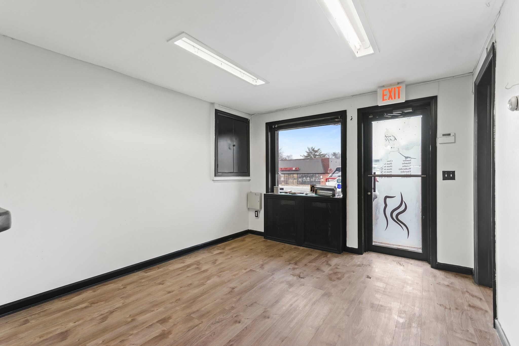 1162 Raritan Rd, Clark, NJ à vendre Photo intérieure– Image 1 sur 14