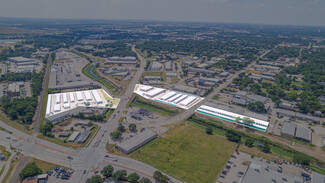 Plus de détails pour 940 N Mill St, Lewisville, TX - Spécialisé à vendre