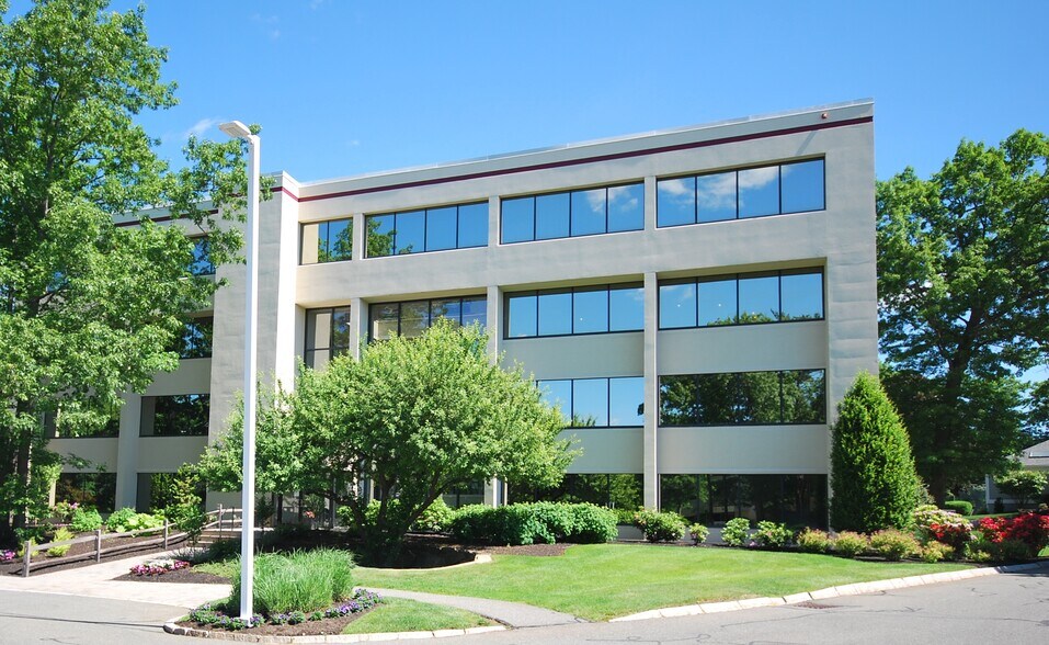 220 Broadway, Lynnfield, MA à vendre - Photo de l’immeuble – Image 3 sur 14