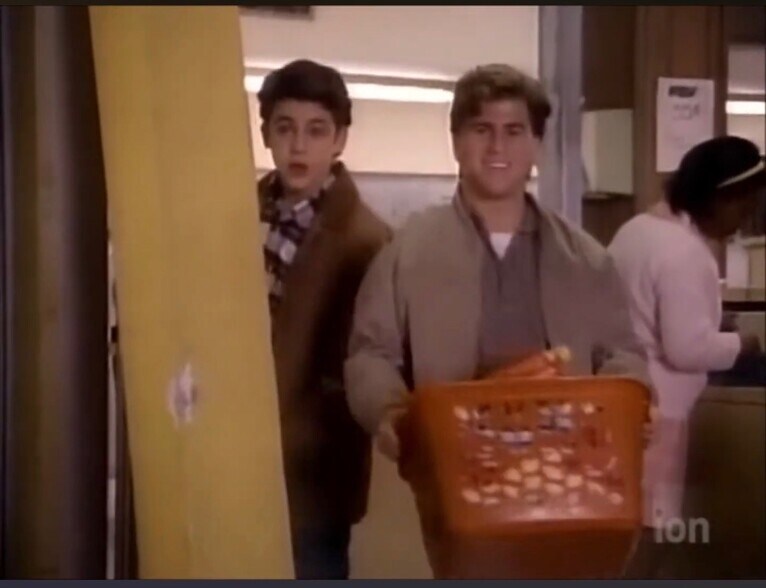 10504 Victory Blvd, North Hollywood, CA à vendre - Photo de l’immeuble – Image 2 sur 21