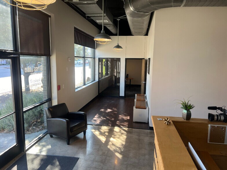 328 Hemphill St, Fort Worth, TX à louer - Photo de l’immeuble – Image 2 sur 13
