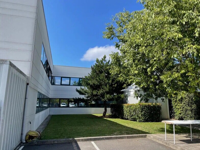 Bureau dans Morangis à louer - Photo de l’immeuble – Image 2 sur 11