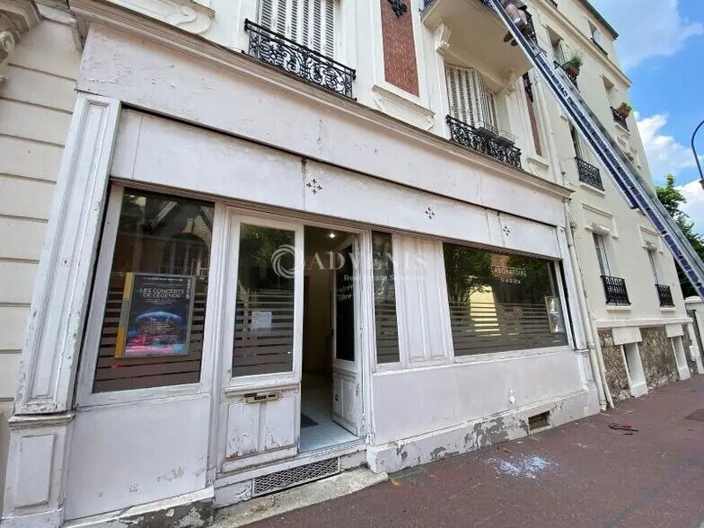 Local commercial dans Saint-Cloud à louer - Photo de l’immeuble – Image 1 sur 6