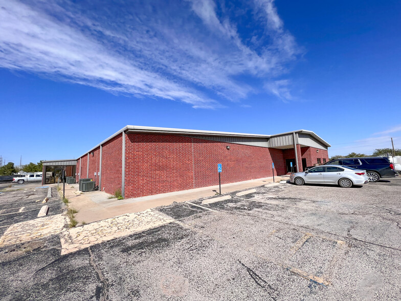 3016 Kermit Hwy, Odessa, TX à louer - Photo de l’immeuble – Image 2 sur 19