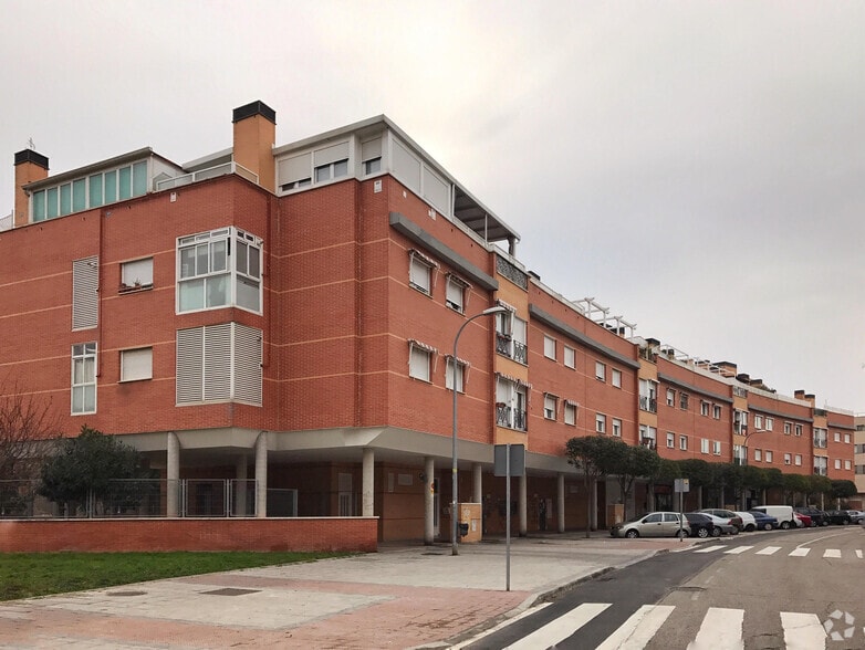 Calle Antonio Tapies, 16, Pinto, Madrid à vendre - Photo principale – Image 1 sur 2