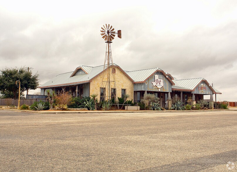 11985 W Us-87 Hwy, La Vernia, TX à vendre - Photo de l’immeuble – Image 3 sur 4
