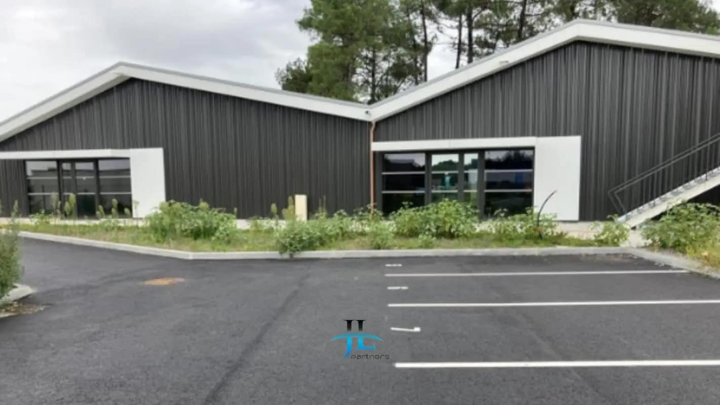 Bureau dans Audenge à louer Photo de l’immeuble– Image 1 sur 5