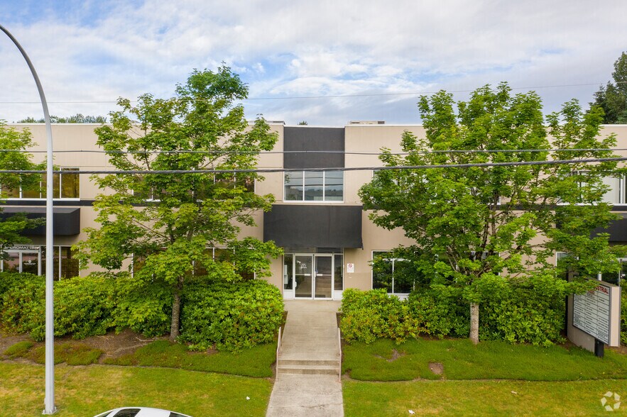 8333 130th St, Surrey, BC à vendre - Photo de l’immeuble – Image 2 sur 19