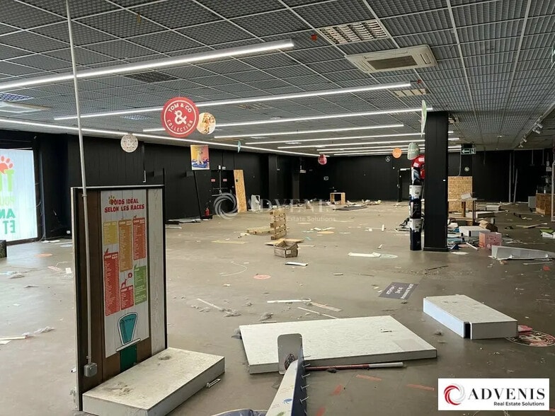 Local commercial dans Lormont à louer - Photo de l’immeuble – Image 3 sur 8