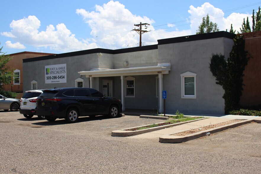 8008 Menaul Blvd NE, Albuquerque, NM à vendre - Photo de l’immeuble – Image 2 sur 15