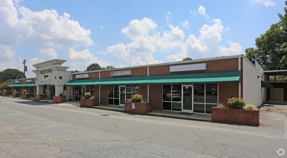 730 S Scales St, Reidsville, NC à vendre - Photo de l’immeuble – Image 3 sur 4