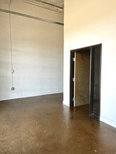 2266-2268 Monitor St, Dallas, TX à louer Photo intérieure– Image 2 sur 6