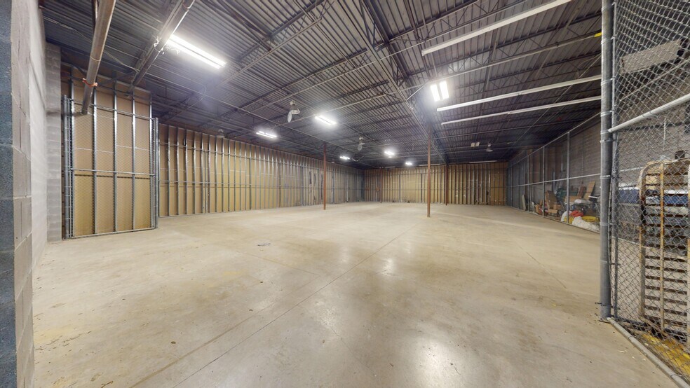 9821 N Interstate 35, Austin, TX à vendre - Photo intérieure – Image 3 sur 7