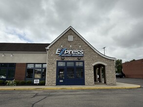 2200 N Limestone St, Springfield, OH à louer Photo intérieure– Image 2 sur 3