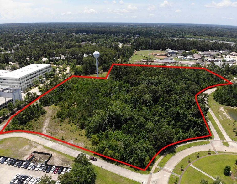 Village Lane, Covington, LA à vendre - Photo de l’immeuble – Image 3 sur 9