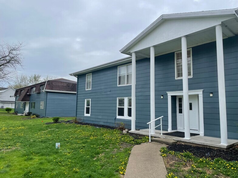 101 4th, Grinnell, IA à vendre - Photo de l’immeuble – Image 3 sur 15