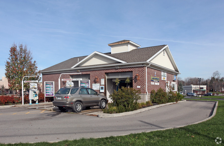 4392 Buffalo Rd, North Chili, NY à vendre - Photo principale – Image 1 sur 2