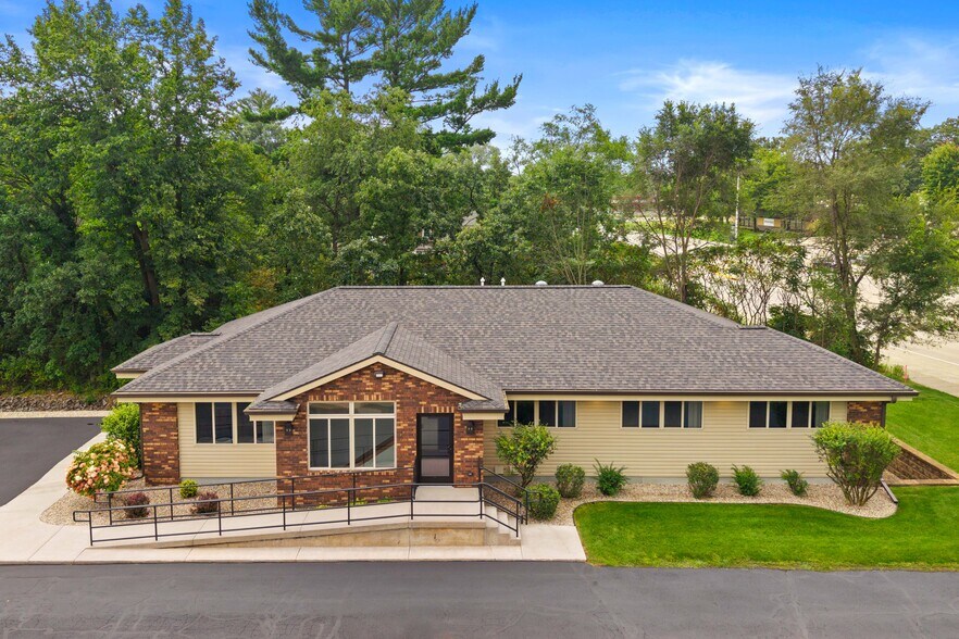 3210 Post Rd, Stevens Point, WI à louer - Photo de l’immeuble – Image 3 sur 31