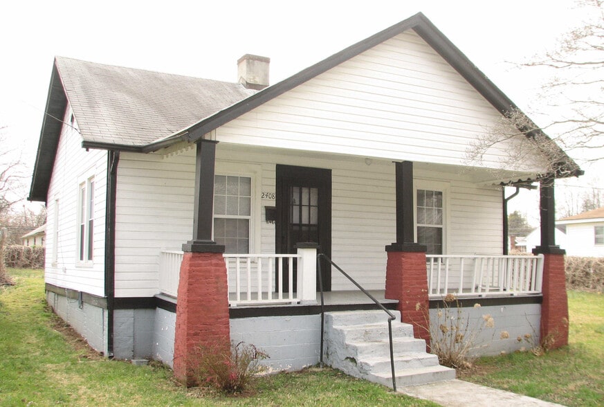 2408 Dunbar St, Winston-Salem, NC à vendre - Photo principale – Image 1 sur 1