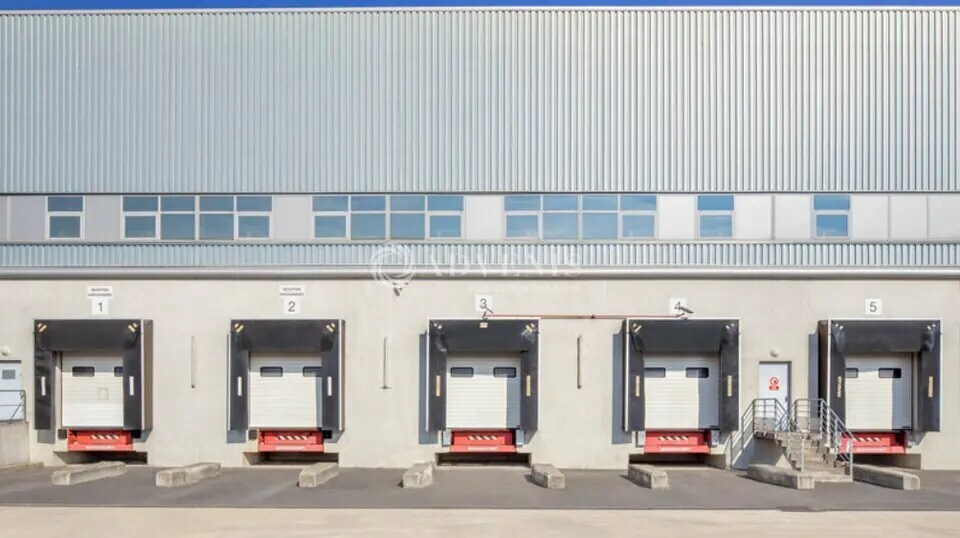 Industriel/Logistique dans Combs-la-Ville à louer - Photo de l’immeuble – Image 2 sur 4