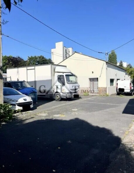 Local commercial dans Épinay-sur-Seine à louer - Photo de l’immeuble – Image 1 sur 4