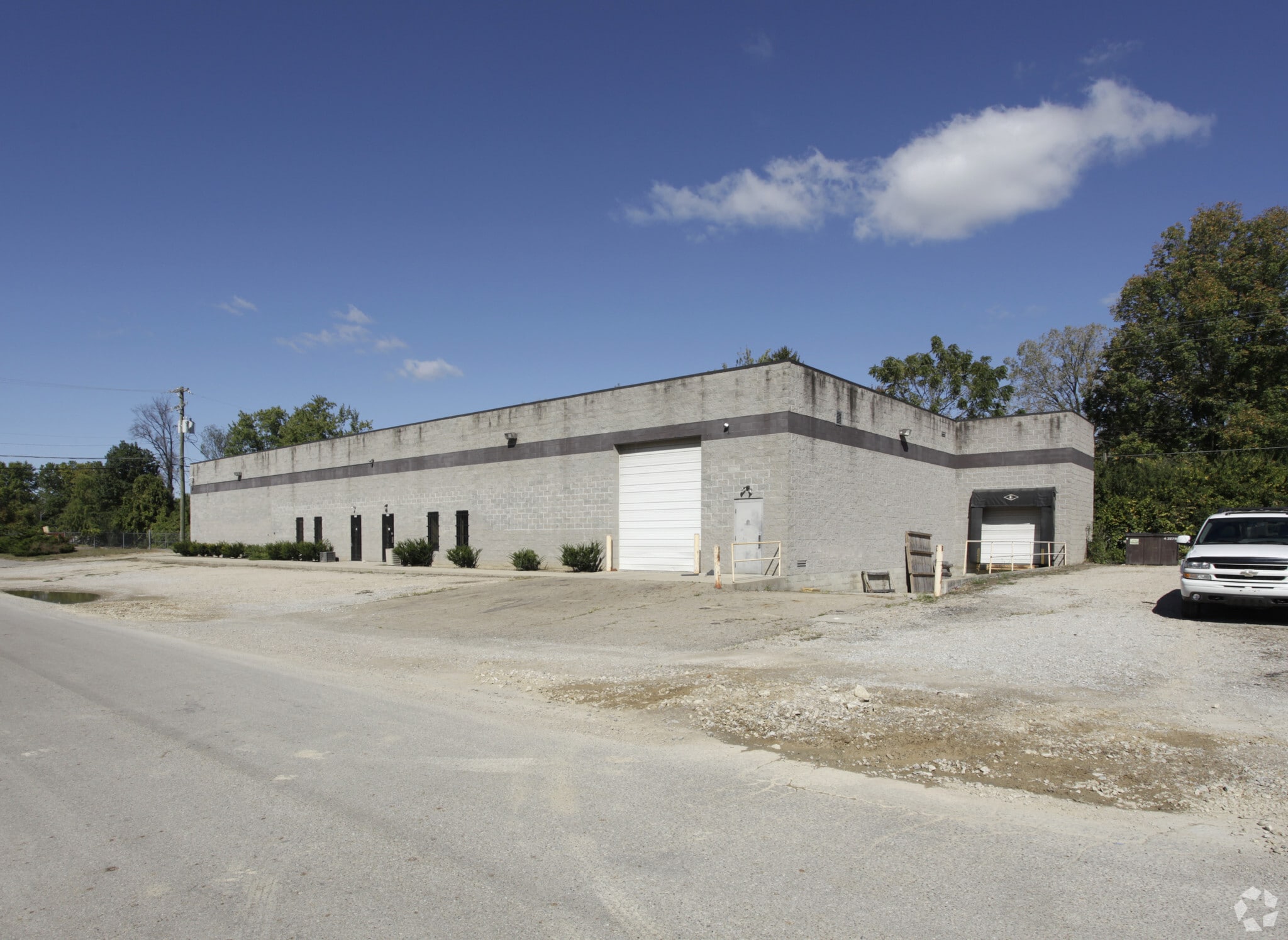 3242-3248 E 11th Ave, Columbus, OH à louer Photo principale– Image 1 sur 4