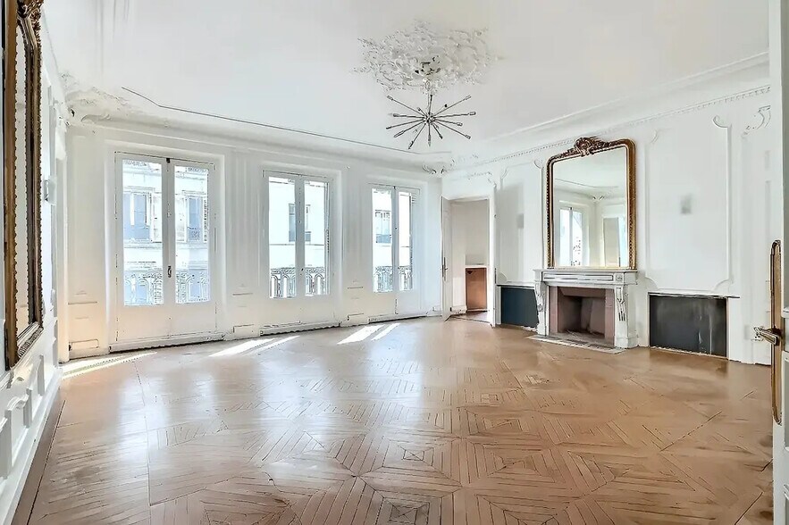 Bureau dans Paris à louer - Photo de l’immeuble – Image 1 sur 12