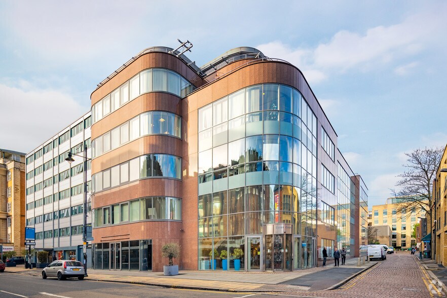 11-17 Worple Rd, Londres à louer - Photo de l’immeuble – Image 1 sur 10