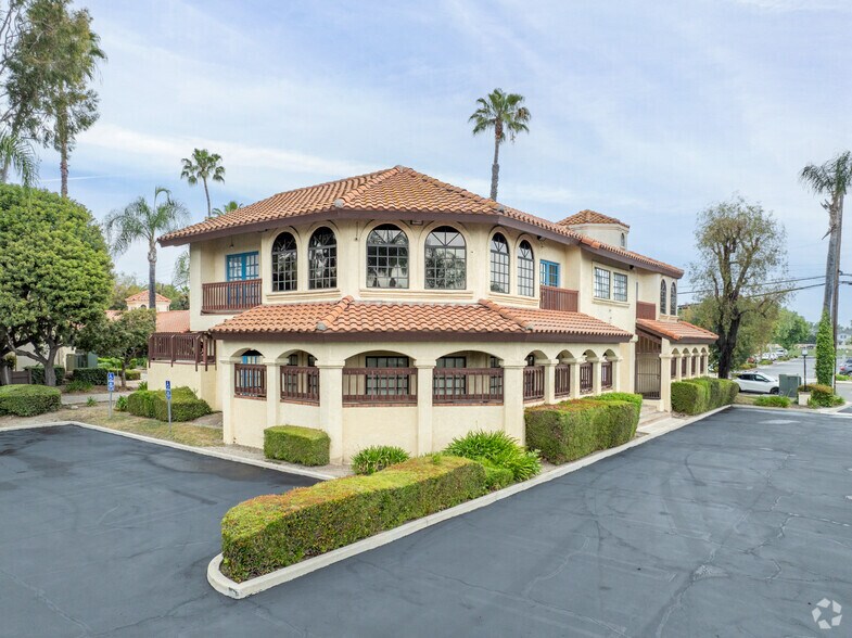 4091 Riverside, Chino, CA à louer - Photo de l’immeuble – Image 3 sur 7