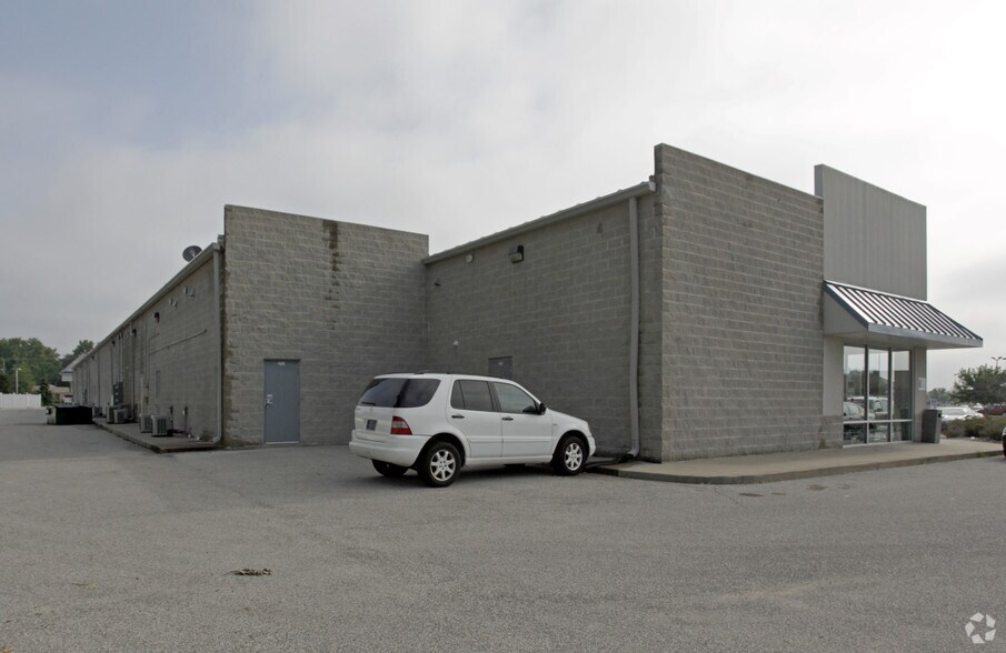 2719 Emerson Dr, Elkhart, IN à louer - Photo de l’immeuble – Image 2 sur 14