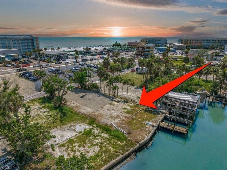 1339 Santos Rd, Fort Myers Beach, FL à vendre - Photo de l’immeuble – Image 2 sur 9