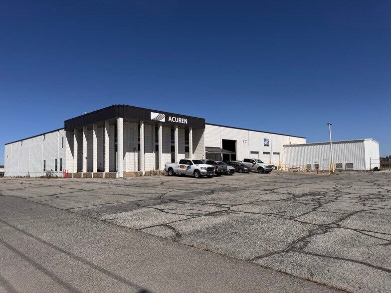 1018 W Center St, North Salt Lake, UT à louer - Photo de l’immeuble – Image 1 sur 3