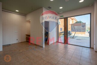Plus de détails pour Local commercial à louer