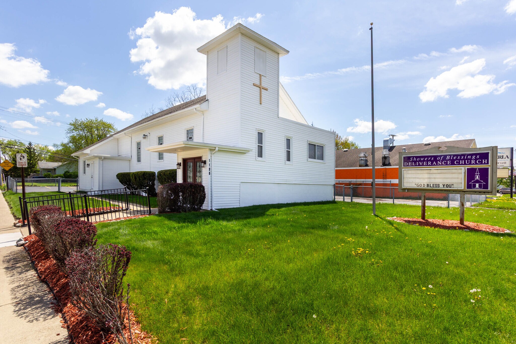 1196 Joslyn Ave, Pontiac, MI à vendre Photo principale– Image 1 sur 39