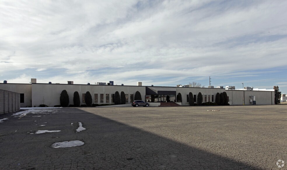 5200 E Smith Rd, Denver, CO à louer - Photo de l’immeuble – Image 2 sur 25